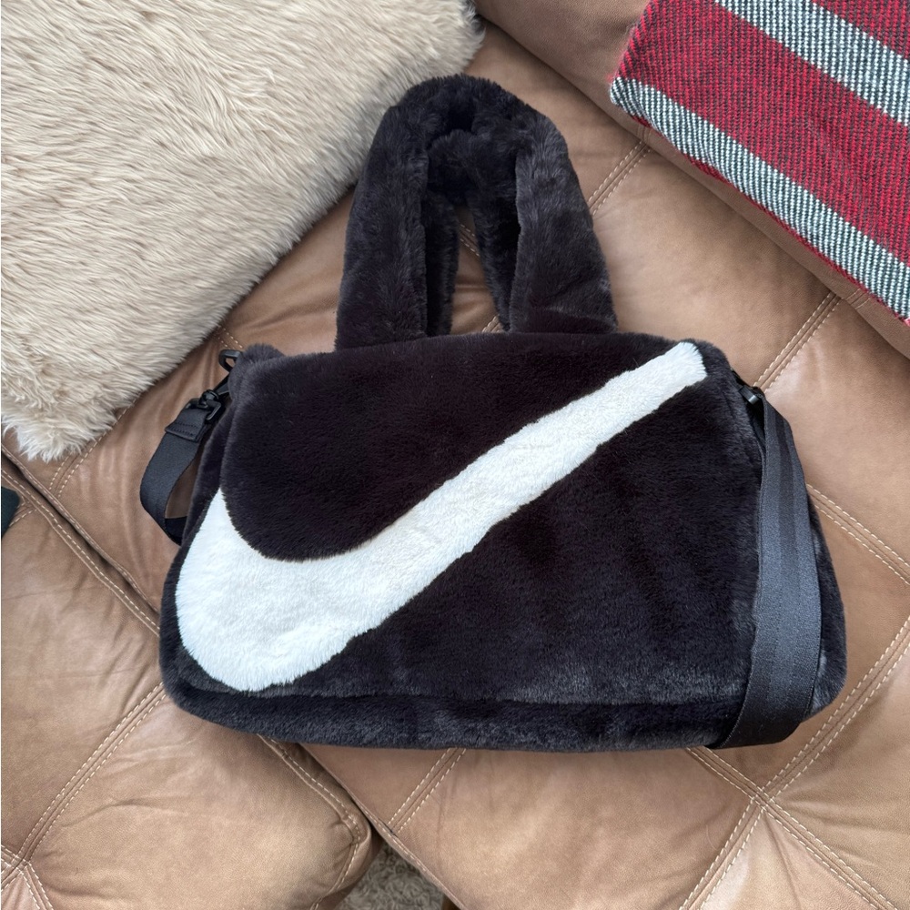 Nike Black and White Faux Fur Tote - Picture 4 of 7